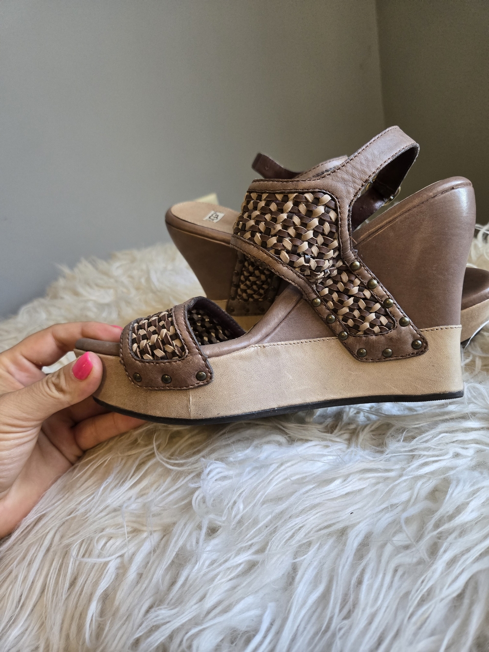 UGG Woven Strap Brown Platform Sandals - Women's - Picture 3 of 6